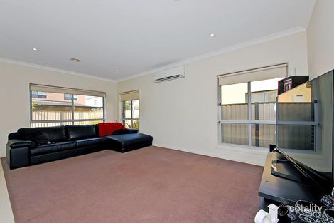 Property photo of 2/12 Gibralter Gardens Point Cook VIC 3030