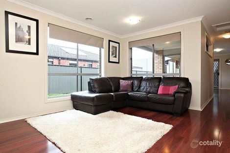 Property photo of 33 Sherrington Grange Derrimut VIC 3026