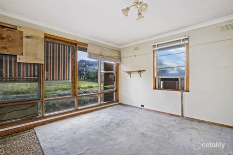 Property photo of 8 Tait Crescent Warrnambool VIC 3280