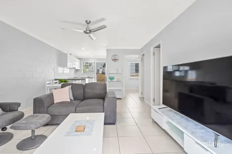 Property photo of 11/28 Island Drive Cannonvale QLD 4802