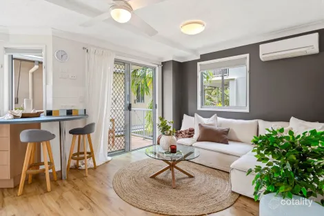 7/7 Seacove Lane, Coolum Beach, QLD 4573