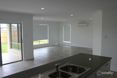 Property photo of 7 Splendour Circuit Yarrabilba QLD 4207