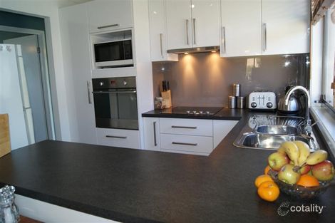 Property photo of 15 Cassandra Close Hunterview NSW 2330