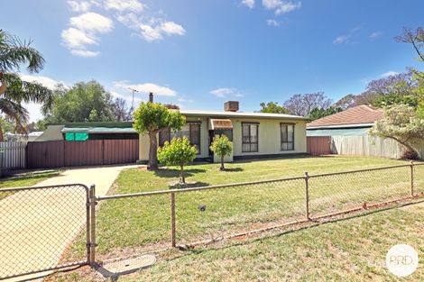 19 Hume St, Dareton, NSW 2717