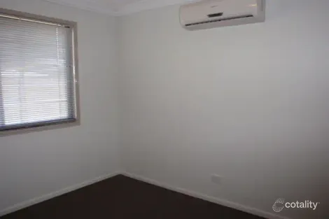 Property photo of 4/70 Long Street Emerald QLD 4720