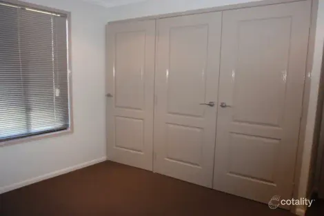 Property photo of 4/70 Long Street Emerald QLD 4720