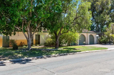3 Regency Dr, Thornlie, WA 6108
