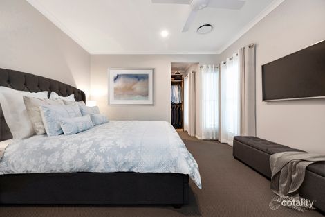 Property photo of 37 Cascade Place Upper Kedron QLD 4055
