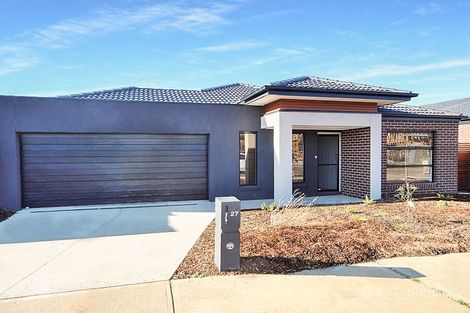 Property photo of 27 Mirka Way Point Cook VIC 3030