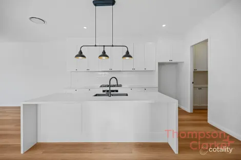 Property photo of 25 Caputar Way Lochinvar NSW 2321