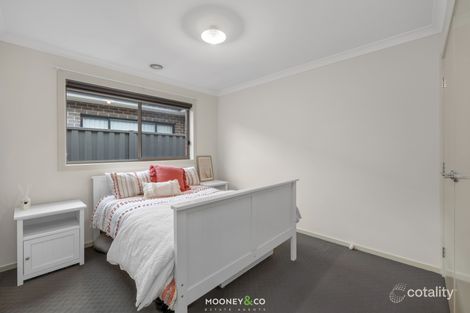 Property photo of 7 Pettigrew Street Cranbourne East VIC 3977
