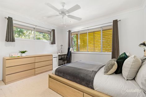 Property photo of 35 Lewana Street Mansfield QLD 4122