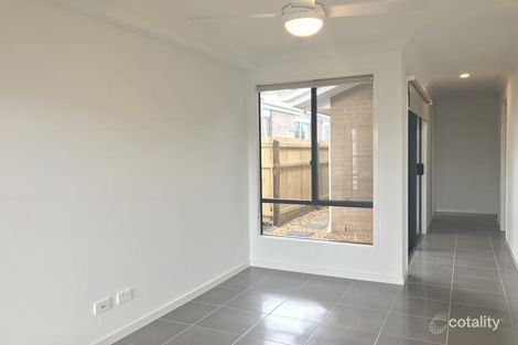 98 Napier Cct, Silkstone, QLD 4304