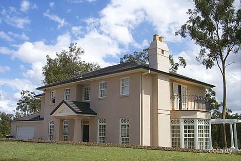 19 Tinarra Cres, Kenmore Hills, QLD 4069