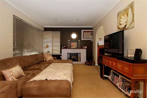 Property photo of 6 Claygate Road Hamilton Hill WA 6163