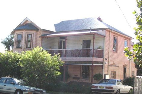 4 Dixon St, Hamilton, NSW 2303