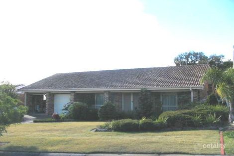 3 Friendship Cl, Bateau Bay, NSW 2261