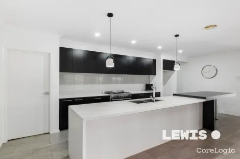 Property photo of 38 Dawnview Crescent Roxburgh Park VIC 3064