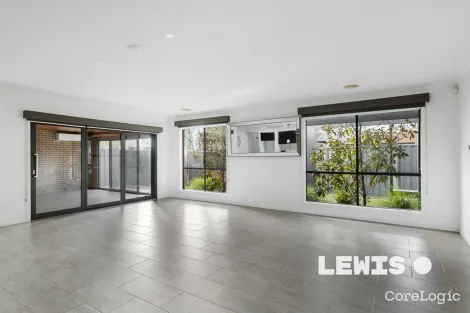 Property photo of 38 Dawnview Crescent Roxburgh Park VIC 3064