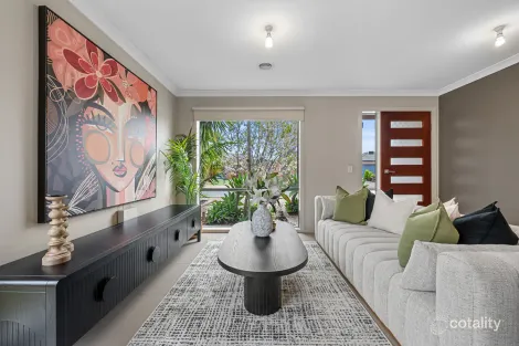 Property photo of 31 Wakefields Drive Brookfield VIC 3338