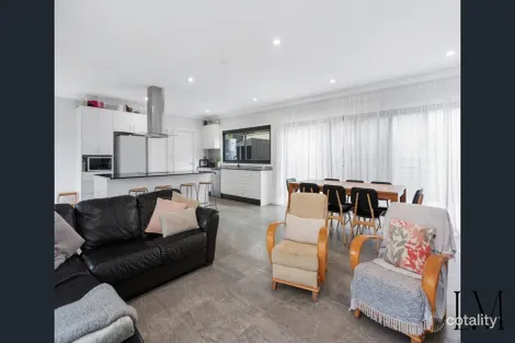 Property photo of 2/11 Waran Road Whitebridge NSW 2290