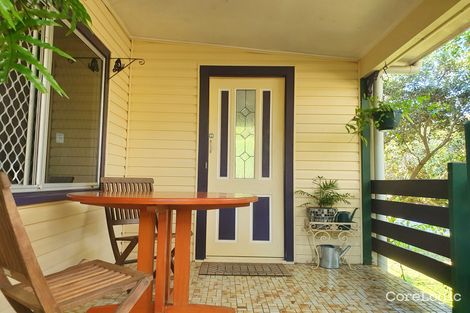 Property photo of 187 Scarborough Road Scarborough QLD 4020