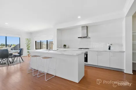 Property photo of 246 Sanctuary Lakes South Boulevard Point Cook VIC 3030