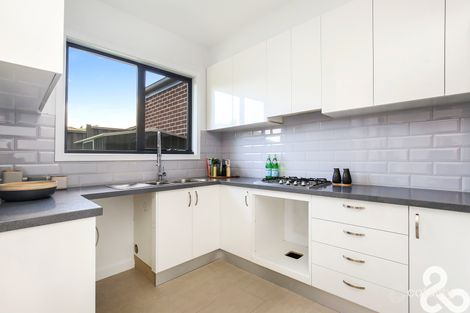 Property photo of 2/32 Travers Street Thomastown VIC 3074