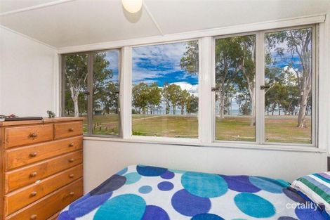 34 View St, Woody Point, QLD 4019