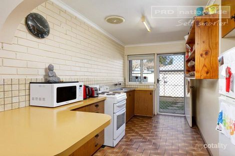 Property photo of 1 Nicholi Crescent Lake Albert NSW 2650