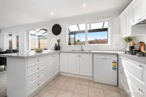 Property photo of 2/7 Main Street Blackburn VIC 3130