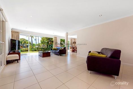 32 Alamau St, Benowa, QLD 4217