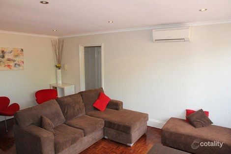 Property photo of 9/5 Westbury Grove St Kilda East VIC 3183