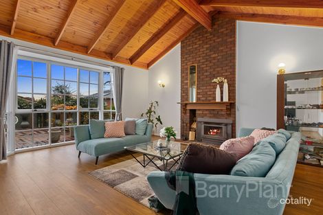 Property photo of 2 Clerehan Court Wantirna South VIC 3152