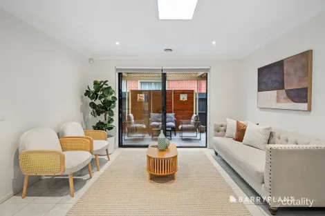 Property photo of 8 Visage Drive South Morang VIC 3752