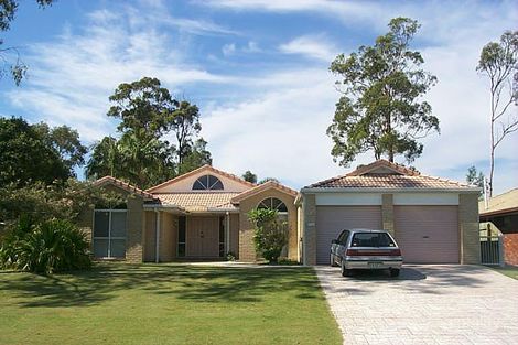 4 Lorraine St, Molendinar, QLD 4214