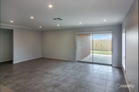 Property photo of 14 Faraday Street Mickleham VIC 3064