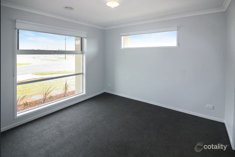 Property photo of 14 Faraday Street Mickleham VIC 3064