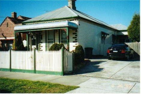 Property photo of 30 Vanberg Road Essendon VIC 3040