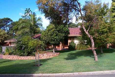 14 Buckingham Cres, Kardinya, WA 6163