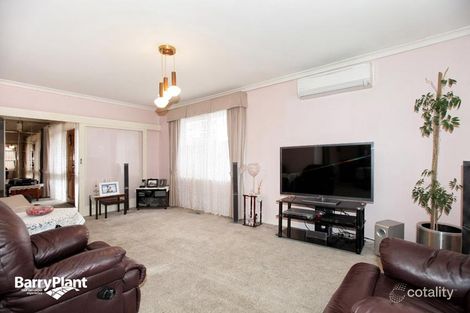 Property photo of 16 Southern Crescent Craigieburn VIC 3064