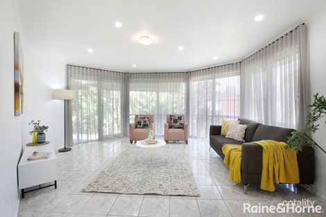 Property photo of 34 Ravenhill Boulevard Roxburgh Park VIC 3064