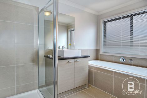 Property photo of 17 Racing Way Winter Valley VIC 3358