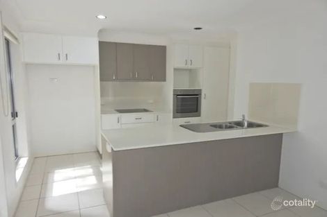 Property photo of 2/18 Makybe Diva Drive Ooralea QLD 4740