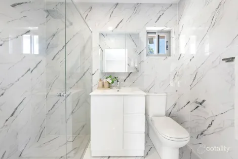 Property photo of 7 Pierce Close Prairiewood NSW 2176