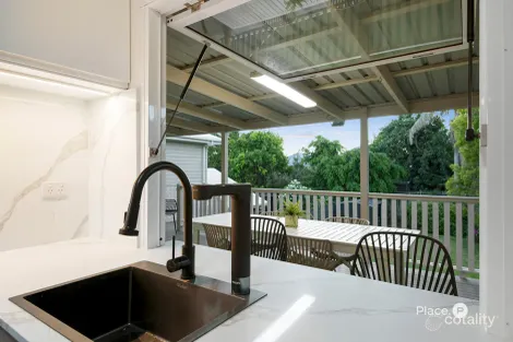 Property photo of 31 Long Street Camp Hill QLD 4152