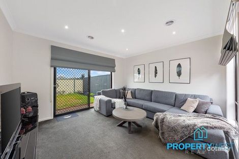 Property photo of 20 Bateman Drive Harkness VIC 3337