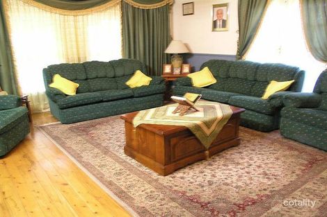 Property photo of 21 Stiller Place Greenacre NSW 2190