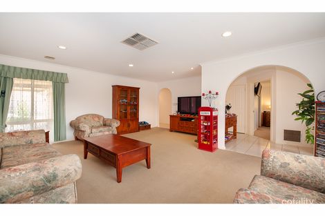 Property photo of 10 Valerie Way Lavington NSW 2641