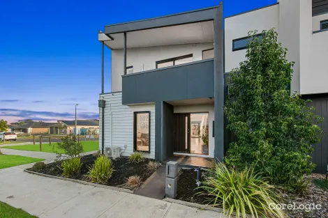 Property photo of 18 Magenta Walk Tarneit VIC 3029